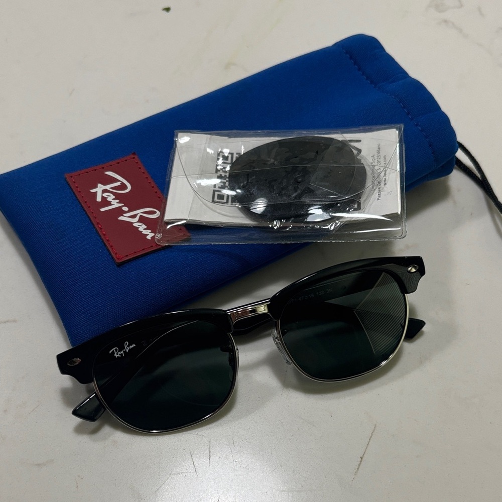 Kids Ray-Ban Black Sunglasses with Blue Pouch